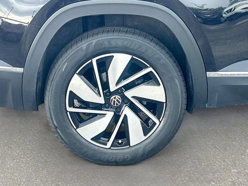 Used 2024 Volkswagen Atlas SEL AWD/4WD image 31