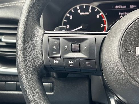 Used 2023 Nissan Rogue SV image 30