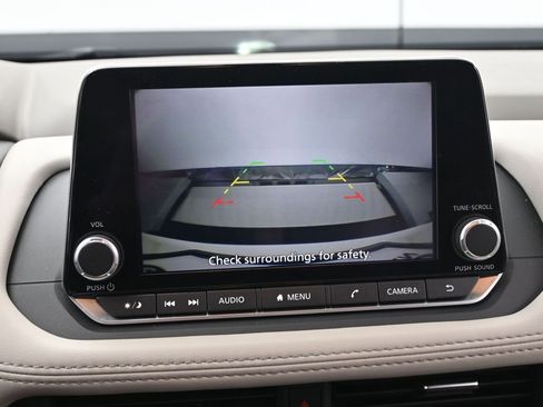 Used 2023 Nissan Rogue SV w/ SV Premium B Package image 21