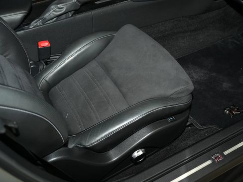Used 2016 Nissan GT-R Premium AWD/4WD image 57