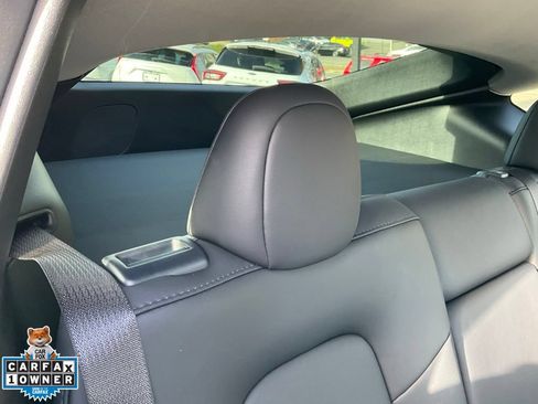 Used 2024 Tesla Model Y Long Range AWD/4WD image 61