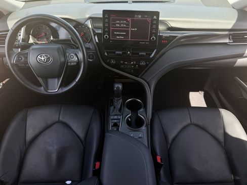Used 2021 Toyota Camry XSE image 11