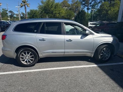 Used 2014 Buick Enclave Leather FWD image 3