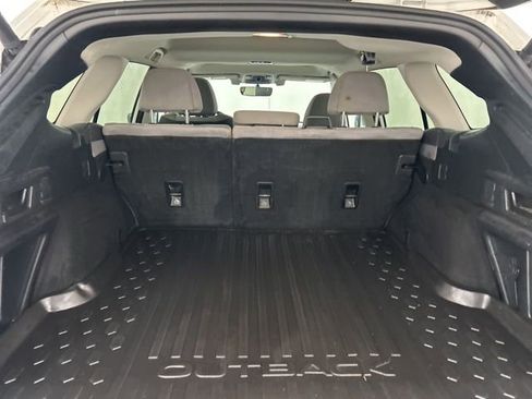 Used 2022 Subaru Outback Premium image 32