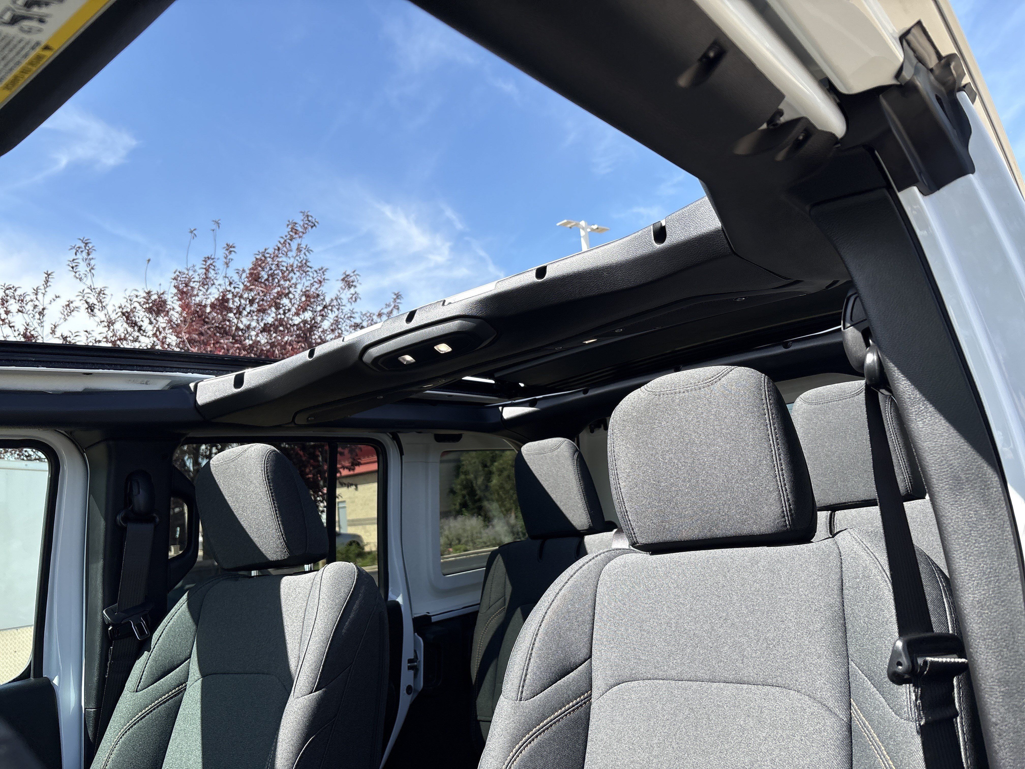 Used 2024 Jeep Wrangler Unlimited Sport AWD/4WD image 22
