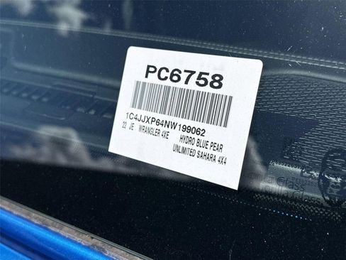 Used 2022 Jeep Wrangler Unlimited Sahara image 32