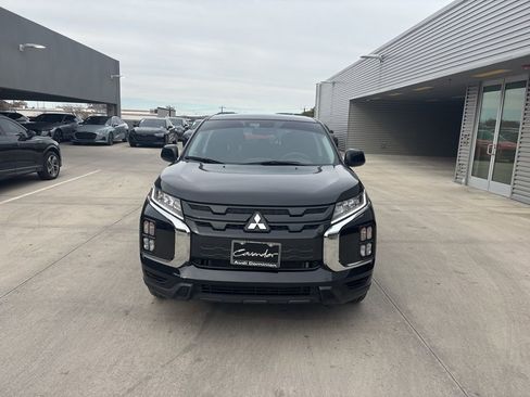 Used 2025 Mitsubishi Outlander Sport ES image 2