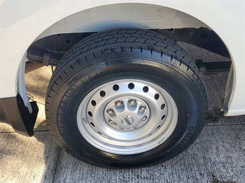 Used 2019 Nissan NV 3500 S image 7