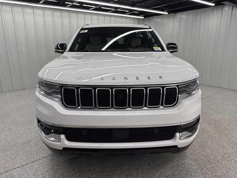 New 2025 Jeep Wagoneer 4WD w/ Convenience Group I image 2