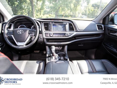 Used 2019 Toyota Highlander SE AWD/4WD image 28