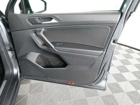 Used 2021 Volkswagen Tiguan SE R-Line image 12