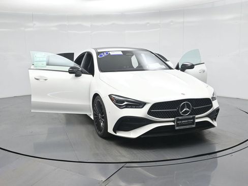 Used 2024 Mercedes-Benz CLA 250 image 32
