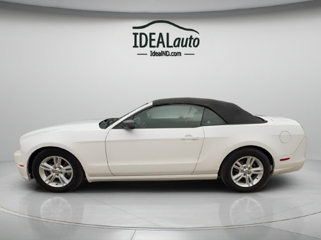 Used 2014 Ford Mustang Convertible RWD image 6