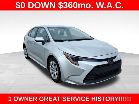 Used 2024 Toyota Corolla LE image 2