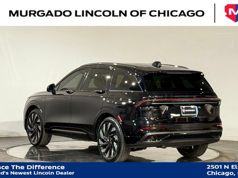 Used 2024 Lincoln Nautilus Reserve w/ Equipment Group 202A image 6