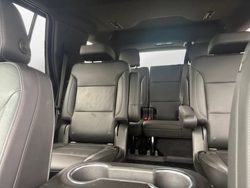 Used 2021 Chevrolet Tahoe Z71 w/ Z71 Signature Package AWD/4WD image 15