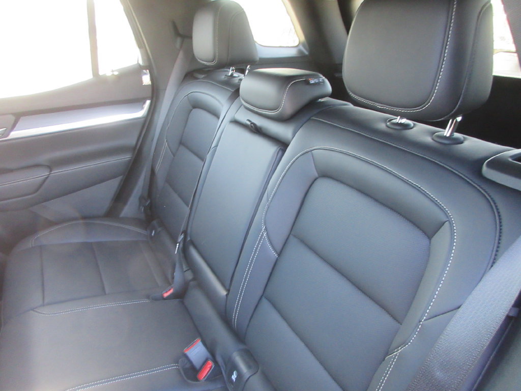 New 2027 GMC Terrain Elevation w/ Elevation Premium Package AWD/4WD image 12