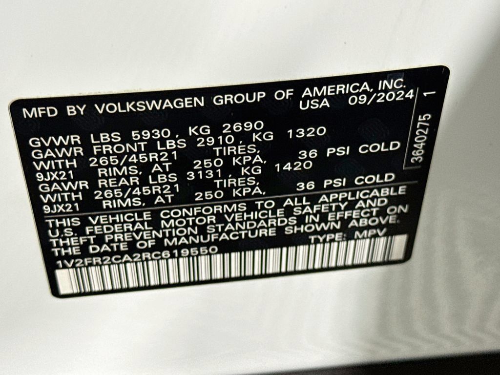 Used 2024 Volkswagen Atlas SEL Premium R-Line AWD/4WD image 35
