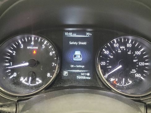 Used 2017 Nissan Rogue SV AWD/4WD image 23