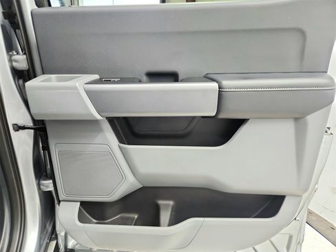 Used 2023 Ford F150 XLT w/ XTR Package image 39