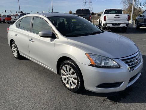 Used 2014 Nissan Sentra SV image 2