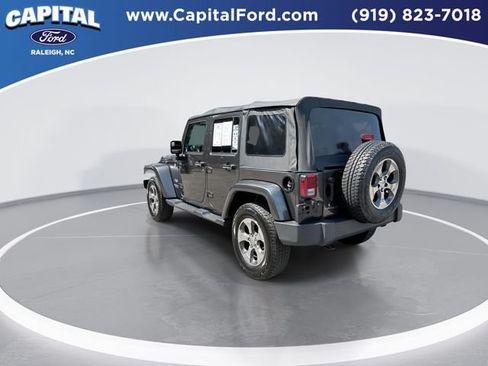 Used 2017 Jeep Wrangler Unlimited Sahara w/ Connectivity Group AWD/4WD image 6