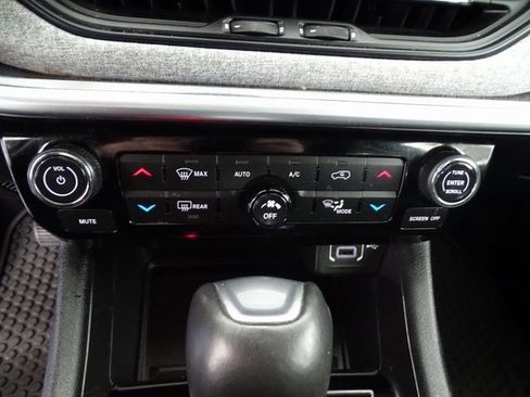 Certified 2024 Jeep Compass Latitude w/ Sun and Sound Group image 15