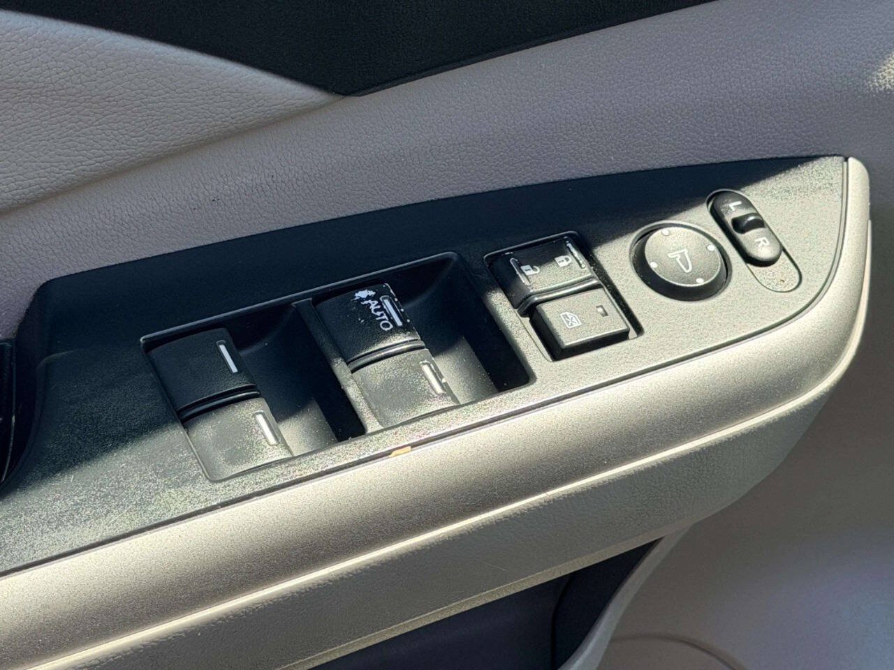 Used 2013 Honda CR-V EX-L image 18