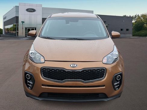 Used 2019 Kia Sportage LX image 3