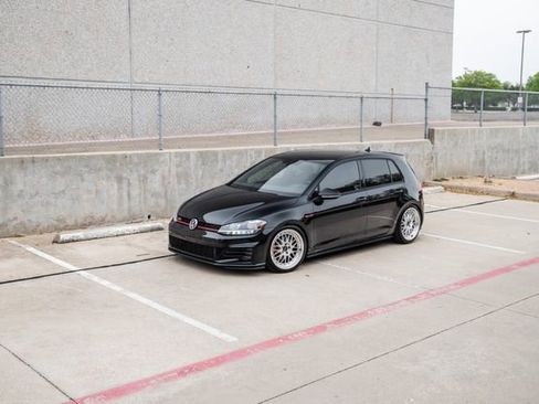 Used 2021 Volkswagen Golf S image 18