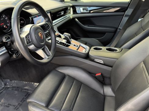 Certified 2020 Porsche Panamera 4 image 4
