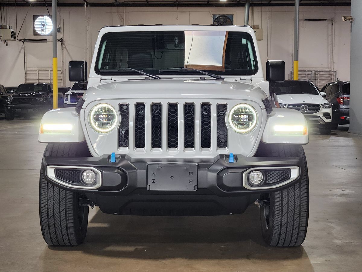 Used 2023 Jeep Wrangler Unlimited Sahara w/ Cold Weather Group AWD/4WD image 2
