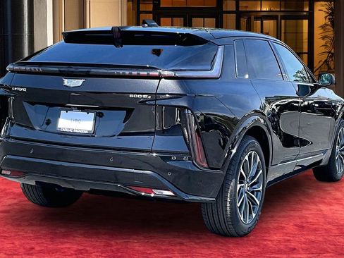 New 2026 Cadillac Lyriq Sport w/ LPO, Floor Liner Package AWD/4WD image 6