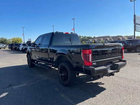 Used 2022 Ford F250 Lariat w/ Black Appearance Package image 8