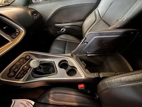 Used 2020 Dodge Challenger R/T Scat Pack RWD image 25