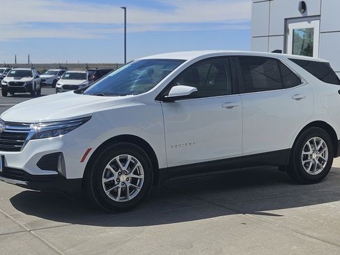 Used 2023 Chevrolet Equinox LT FWD image 22