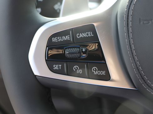 Used 2026 BMW X5 sDrive40i w/ M Sport Package RWD image 18