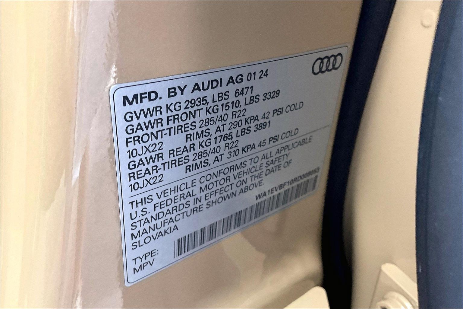 Used 2024 Audi Q8 Premium Plus AWD/4WD image 33