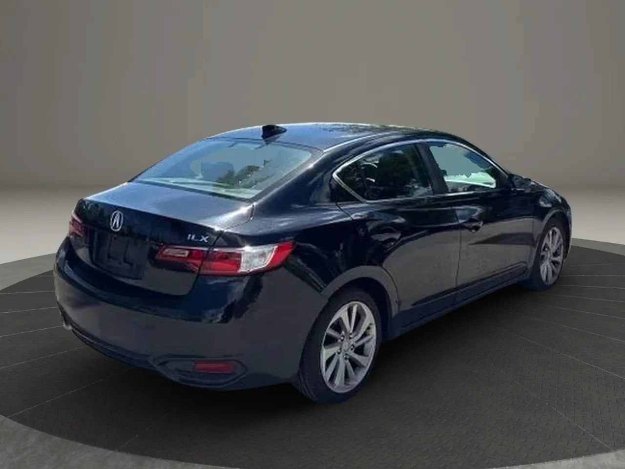 Used 2018 Acura ILX FWD image 5