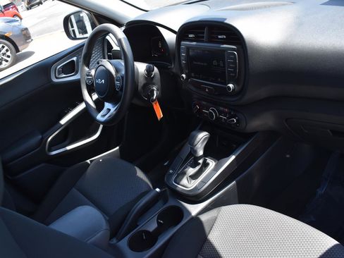 Used 2024 Kia Soul LX w/ Option Group 015 FWD image 12
