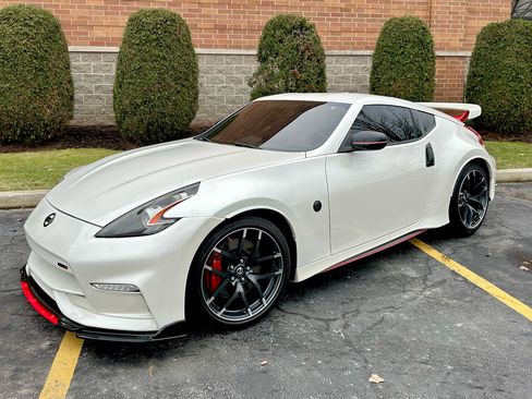 Used 2019 Nissan 370Z NISMO image 1