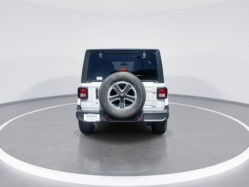 Used 2020 Jeep Wrangler Unlimited Sahara AWD/4WD image 7