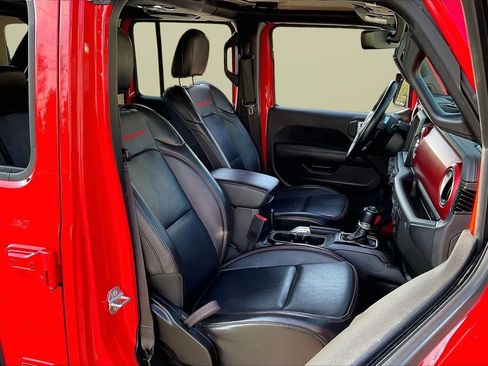 Certified 2022 Jeep Wrangler Unlimited Rubicon w/ Cold Weather Group image 24