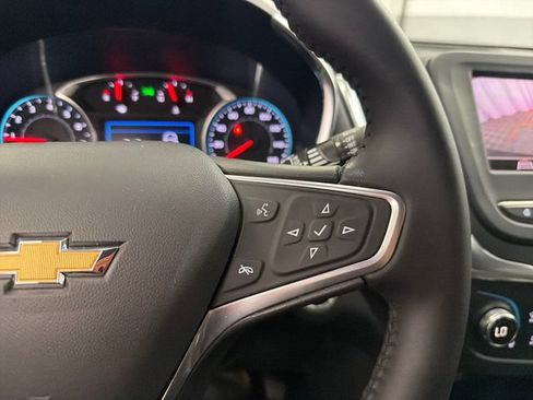 Used 2022 Chevrolet Equinox LT FWD image 23