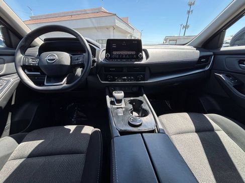 Used 2025 Nissan Rogue SV AWD/4WD image 35