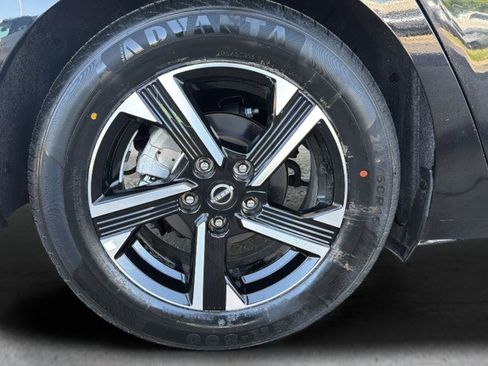 Certified 2025 Nissan Sentra SV FWD image 26