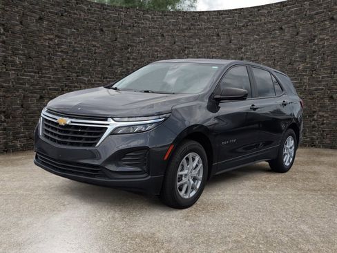 Used 2022 Chevrolet Equinox LS AWD/4WD image 6