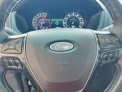 Used 2016 Ford Explorer Platinum image 15