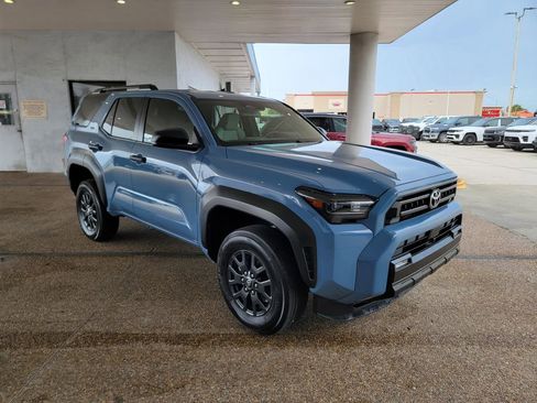 Used 2025 Toyota 4Runner 4WD image 7