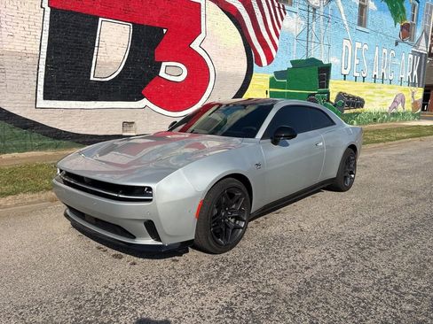 Used 2024 Dodge Charger R/T w/ Plus Group image 51